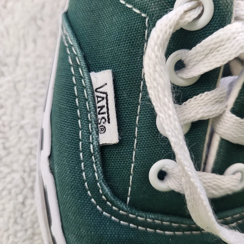 Vans Off the Wall Green Skater Athletic Shoes Women's Size 6 Previously Owned